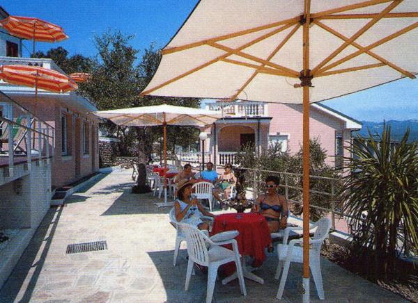 Residence Hotel Edy Imperia Kültér fotó