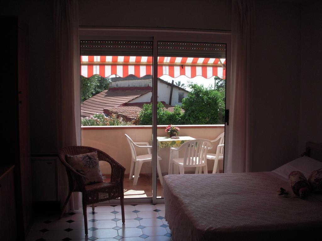 Residence Hotel Edy Imperia Kültér fotó