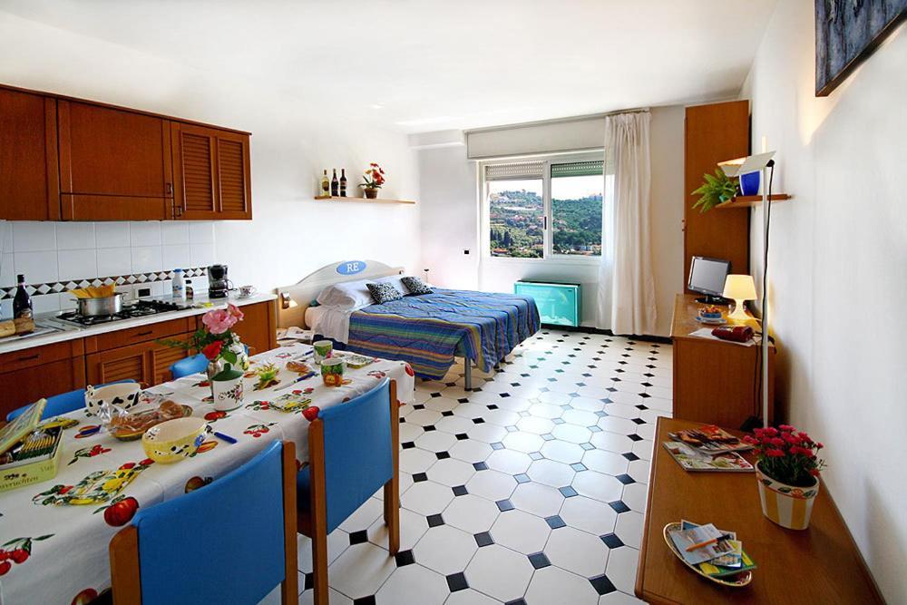 Residence Hotel Edy Imperia Kültér fotó