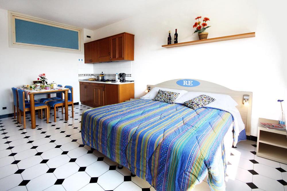 Residence Hotel Edy Imperia Kültér fotó